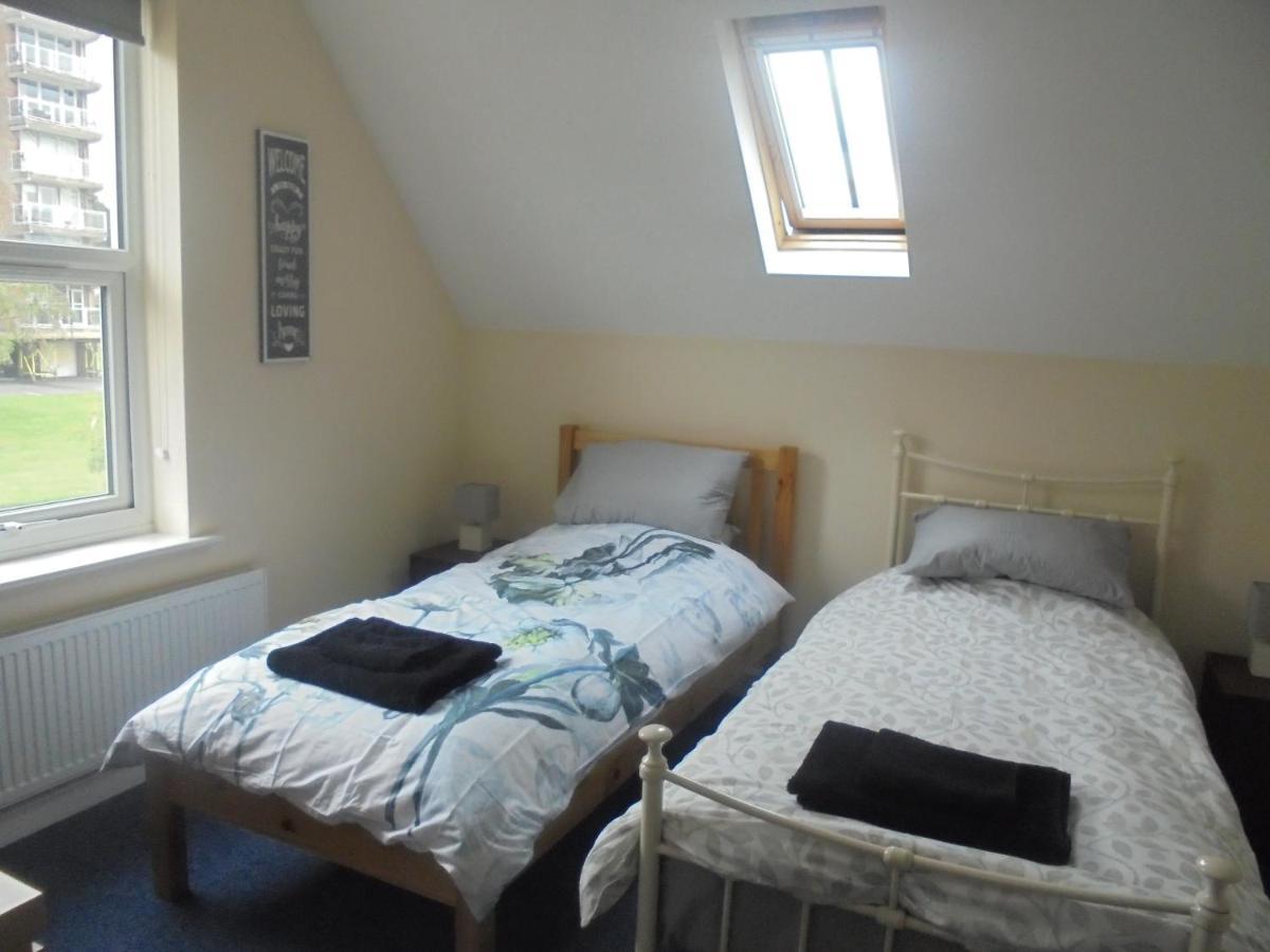 Kali Mera Eastbourne Bagian luar foto