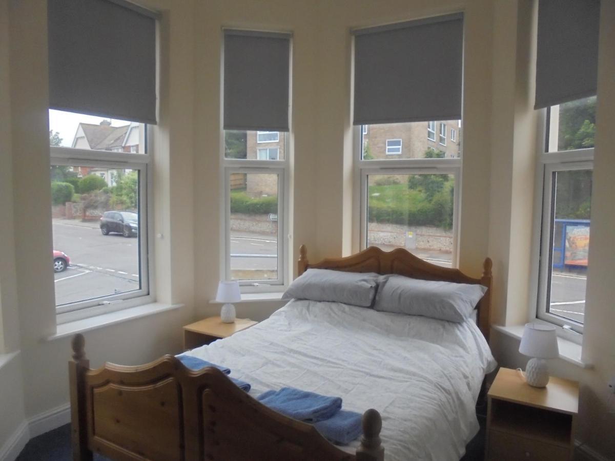 Kali Mera Eastbourne Bagian luar foto